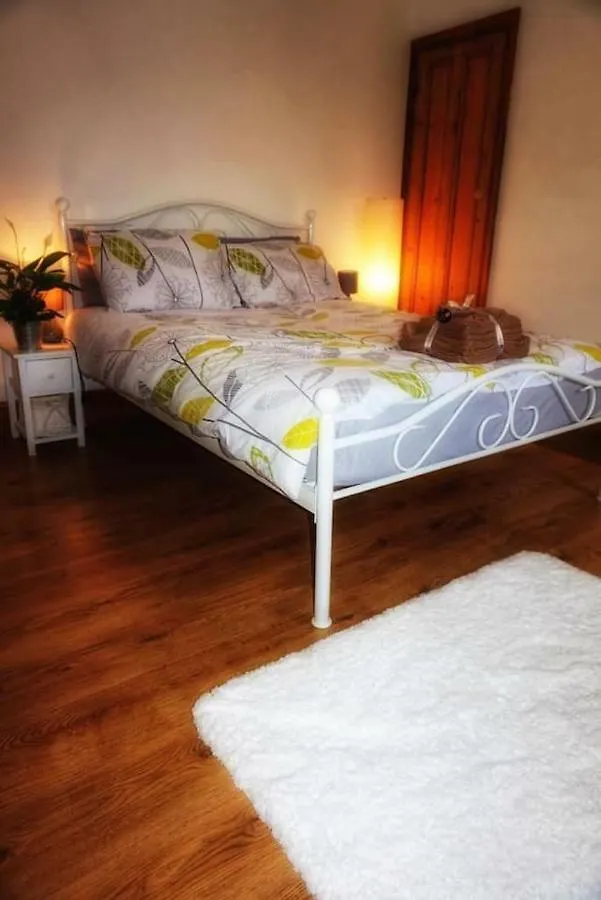 2 Bedroom Canal Side House Hebden Bridge 0*,  United Kingdom